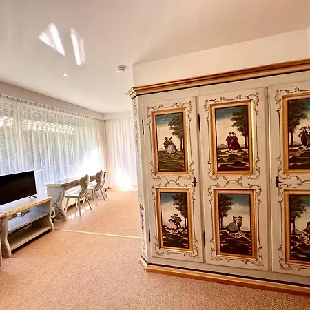 Bergland Hotel 3*